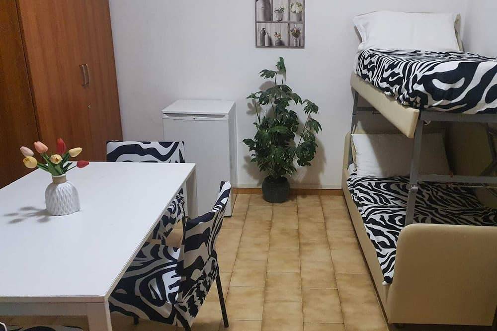 Apartamento entero, Hotel vacation just 50 m from the beach, your 4-legged friend admitted for free in Igea Marina, Bellaria-Igea Marina