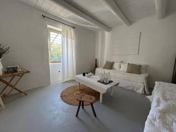 Gîte pour 6 personnes, avec piscine ainsi que terrasse et vue à La Bruguière