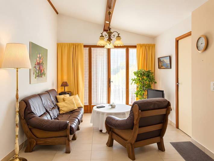 Holiday Home 'Le Figuier' with Mountain View, Shared Pool and Wi-Fi in Molières-sur-Cèze, Cévennes