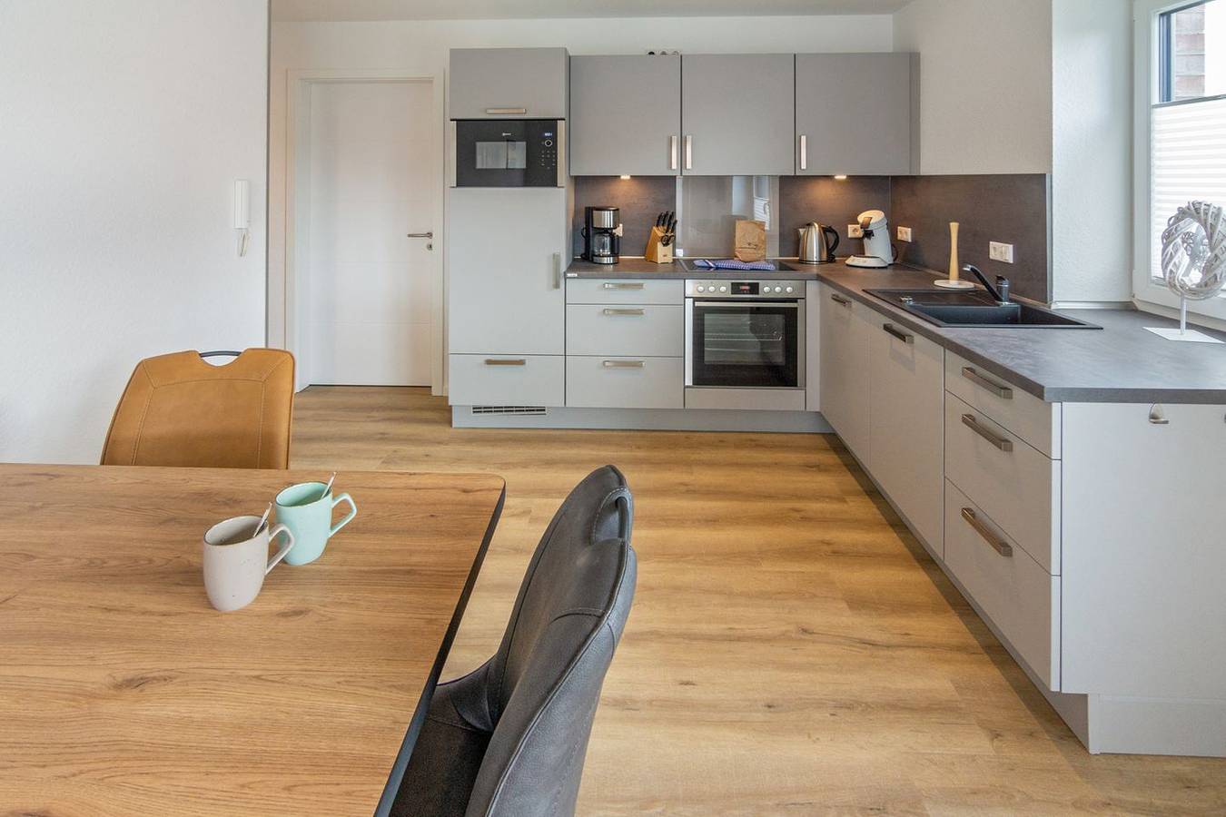 Ganze Wohnung, Komfortable Ferienwohnung Domizil Deichloft D6 mit Balkon in Norddeich, Norden und Umgebung