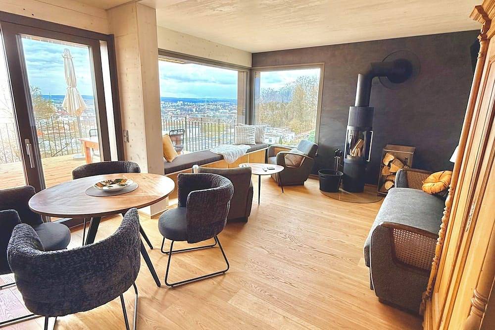 Ganze Wohnung, Wohnung mit Traumlage und Fernsicht in Amberg/Mariahilfberg in Amberg (Oberpfalz), Ostbayern