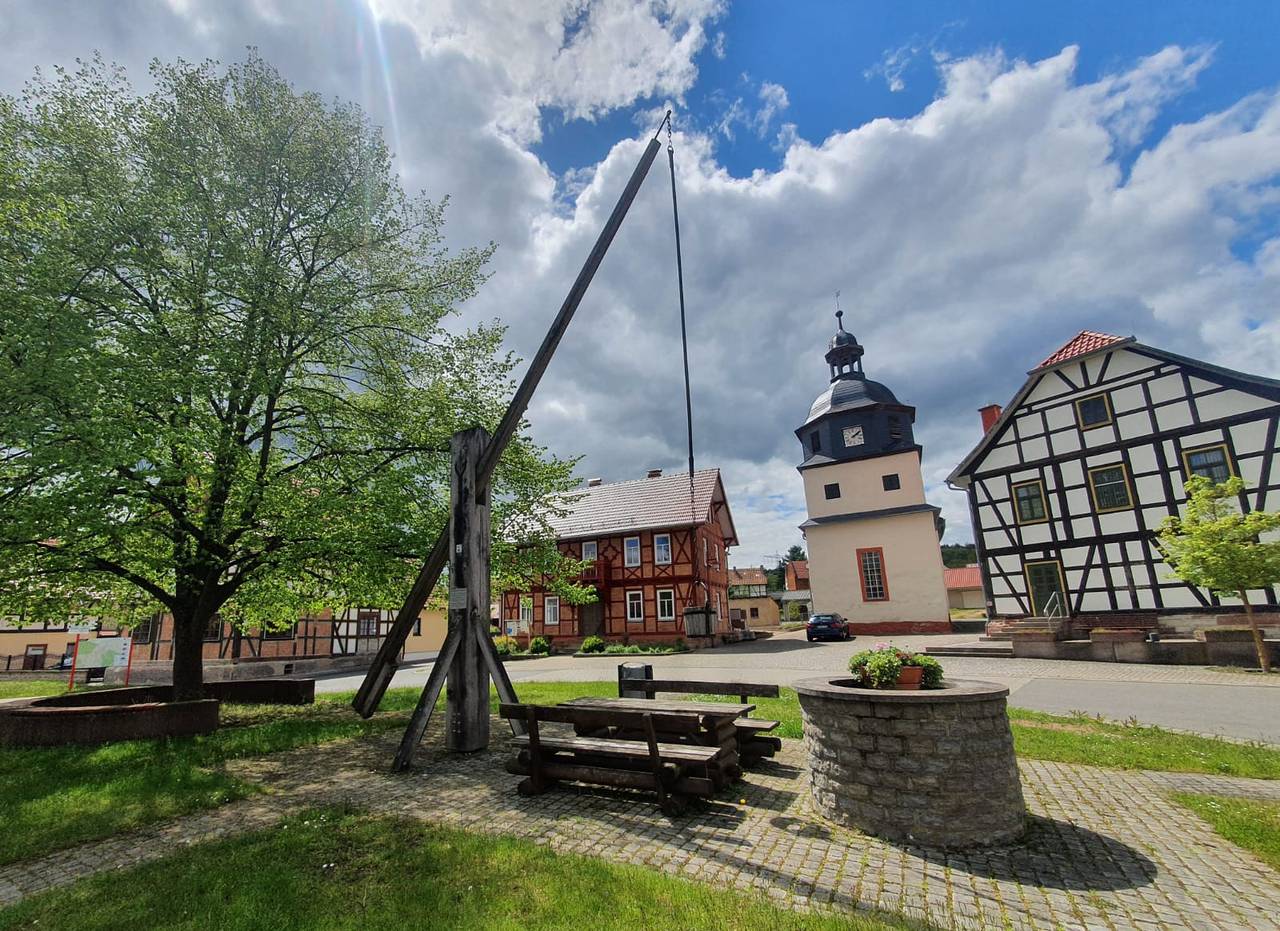 Ganze Ferienwohnung, Altes Pfarrhaus Neustädt - Zweibettzimmer mit Etagenbett in Gerstungen, Werratal