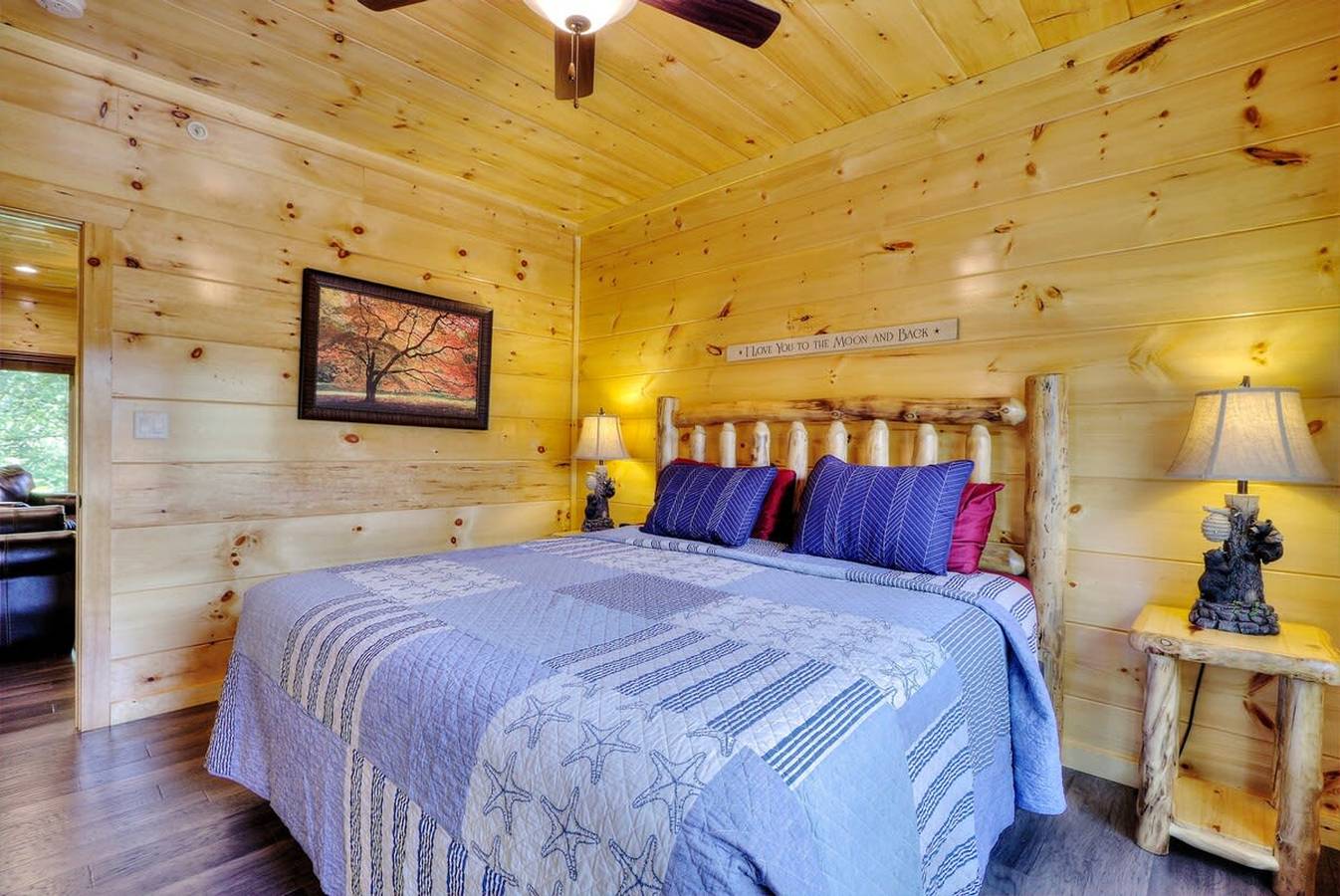 5 Master Suites! 5/6bath Cabin 5 min to Gsmnp! in Gatlinburg, Sevier County