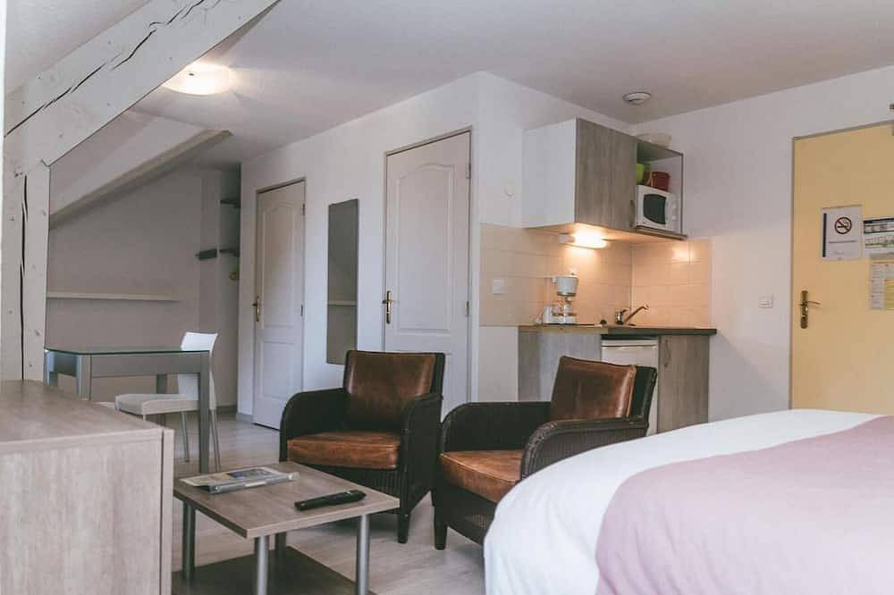 Entire apartment, 300m from resort center, parking, tv, ski locker, 18-23m², Le Collet d'Allevard in Allevard, Isère