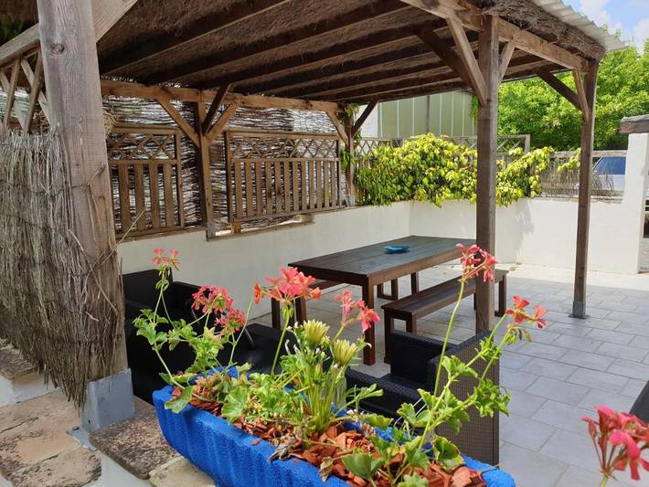 Location de vacances pour 5 personnes, avec Jacuzzi et Terrasse ainsi que Jardin et Piscine à Meursac - 3