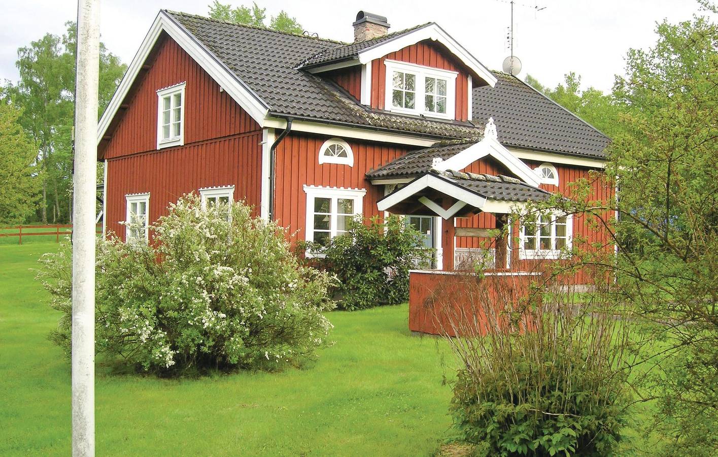 Hus för 9 Personer med trädgård in Kronobergs