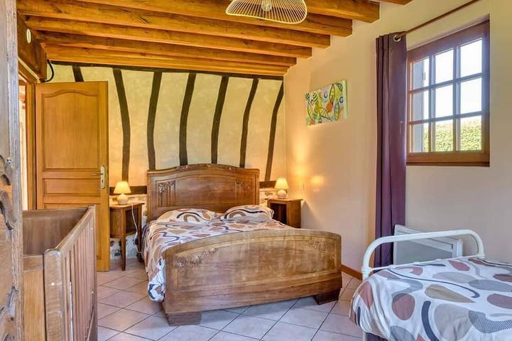 La Charmille (12 people) in Saint-Étienne-l'Allier, Bernay und Umgebung