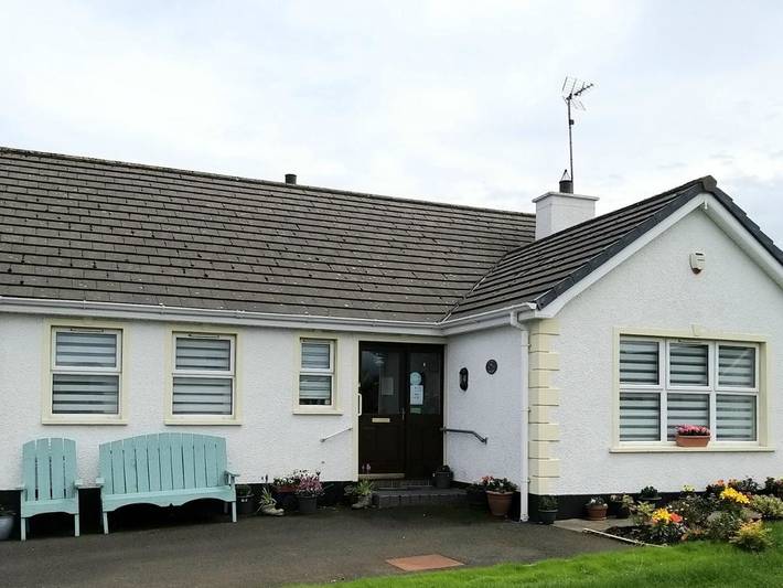 Holiday letting for 2 people, with Terrace and Garden as well as View in Bushmills