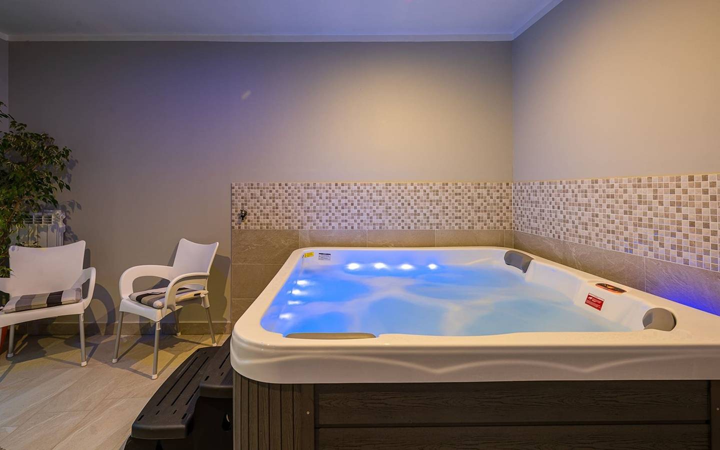 Ganzes Studio, Lara 9 - Shared Pool, Sauna, Jacuzzi in Drenje, Ostküste Istrien