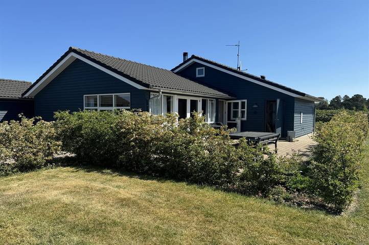 Ferieudlejning for 6 personer, med have og terrasse i Øster Hurup