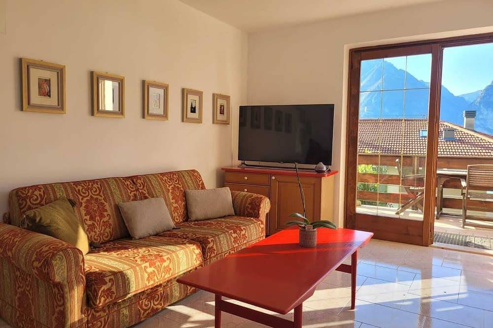 Marocche Apartment, Surrounded By Nature With A View Of Lake Garda in Torbole, Nago-Torbole