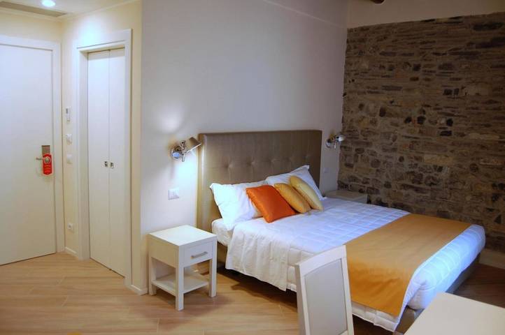 Maison d’hôte pour 3 personnes, avec terrasse, animaux acceptés à Côme - 2