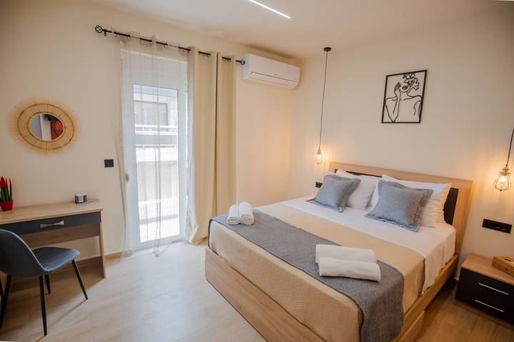 Ferienwohnung für 3 Personen, mit Balkon und Terrasse in Rhodos Stadt - 2