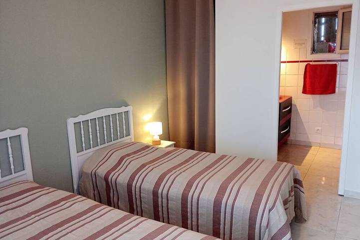 Location de vacances pour 5 personnes, avec terrasse et jardin à Rignac (Lot) - 4