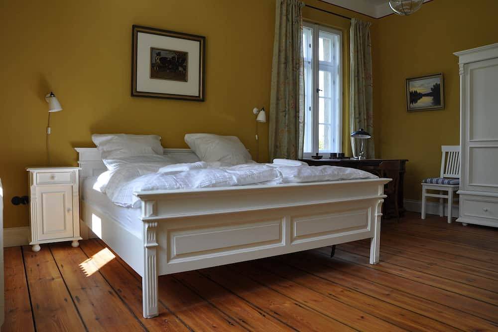 Ganze Wohnung, Villa Osterloff - Stilvolle Ferienwohnungen im Oderbruch in Oderberg, Barnimerland Region