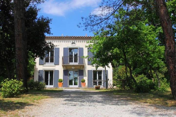 Gîte pour 6 personnes, avec jardin à Carcassonne
