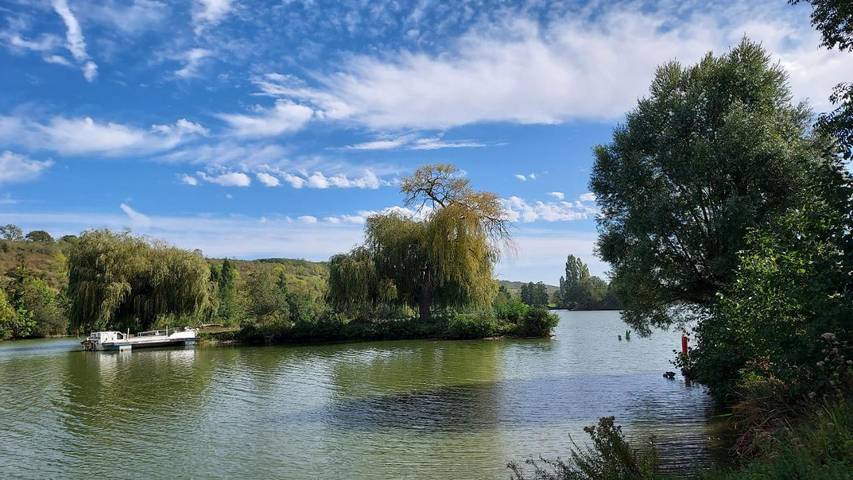 Location de vacances pour 6 personnes, avec jacuzzi et balcon dans Abondant - 4