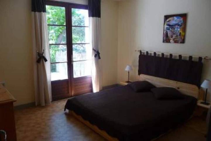 Location de vacances pour 16 personnes, avec terrasse et jardin, animaux acceptés dans Plage de Nauzan - 2