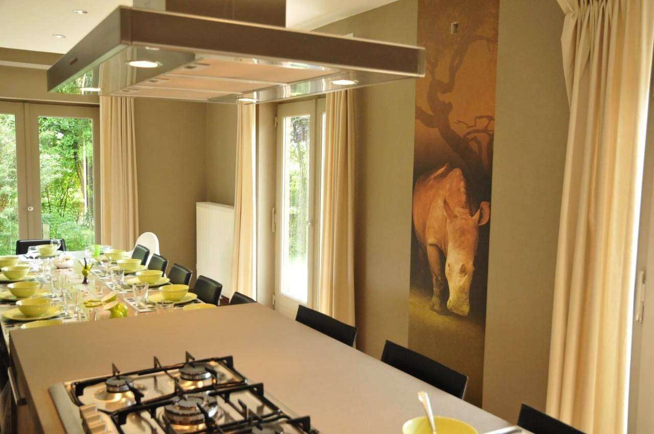Seven-Bedroom House in Marche-en-Famenne, Province de Luxembourg