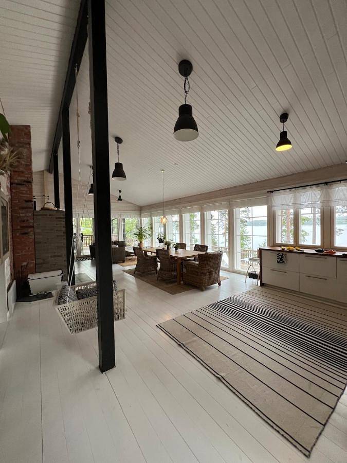 Luxury Beach house Villa Vaahtoranta on the lake shore in Kuopio, Kallavesi