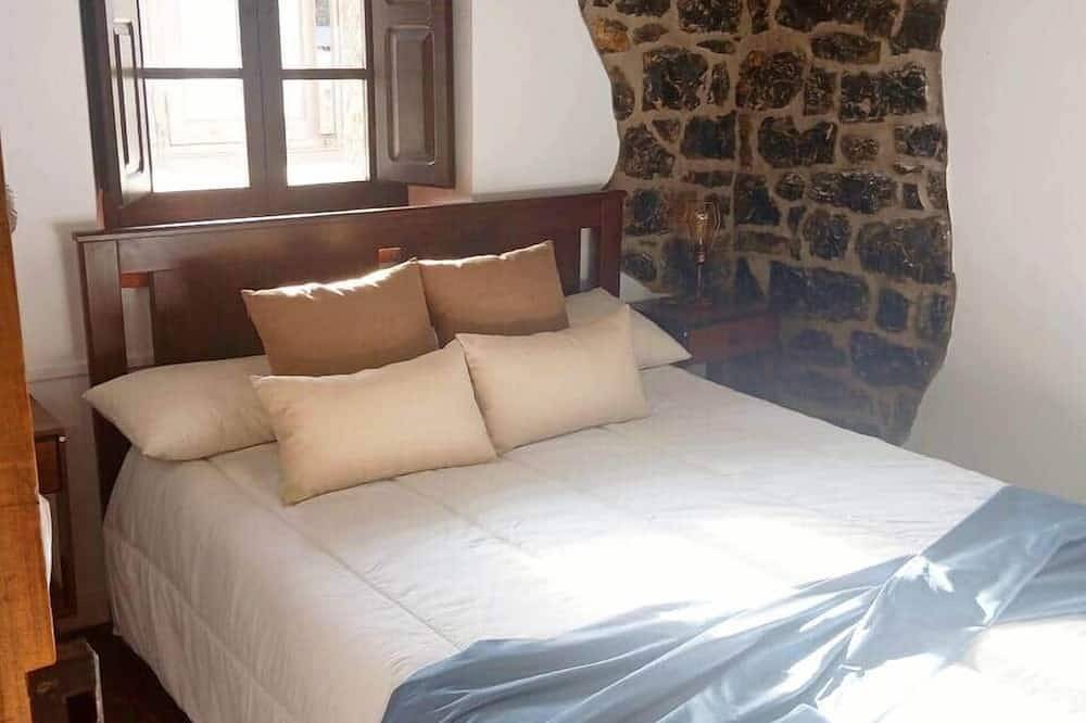 Casa rural de piedra con jardín y barbacoa en Ribota, Picos de Europa in Oseja de Sajambre, Cordillera Cantábrica