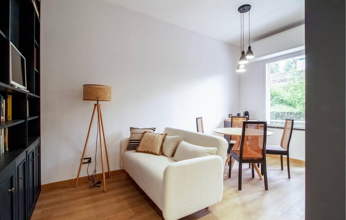 Apartamento vacacional entero, Acogedor apartamento con terraza y wifi, a 2 km de la playa de Pomaro in Santa Margherita, Santa Margherita Ligure