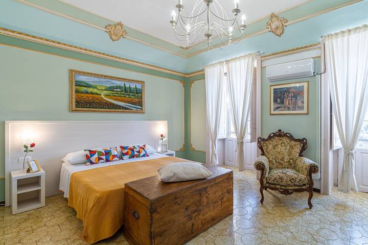 B&b for 4 people, with balcony in Sicily