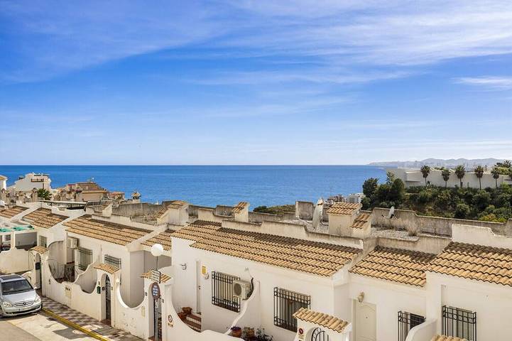 Location de vacances pour 3 personnes, avec jardin et piscine, animaux acceptés dans Reserva del Higueron