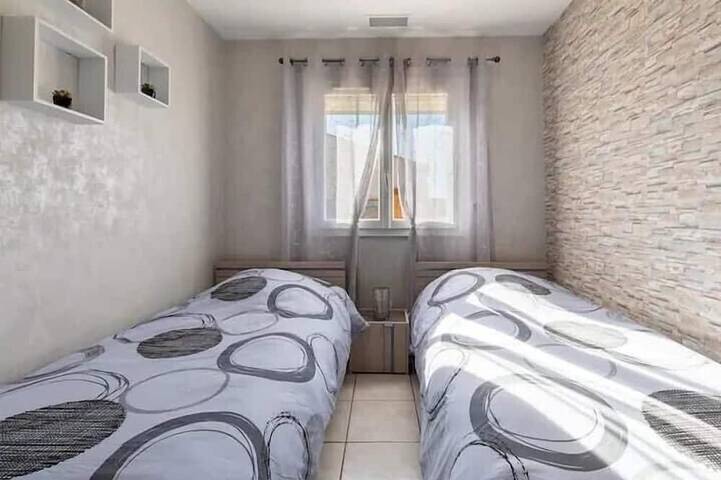 Location de vacances pour 8 personnes, avec terrasse et jacuzzi, animaux acceptés à Montady - 4