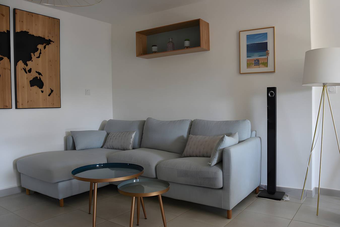 La maison bleue du plot in Ailhon, Parc naturel régional des Monts d'Ardèche