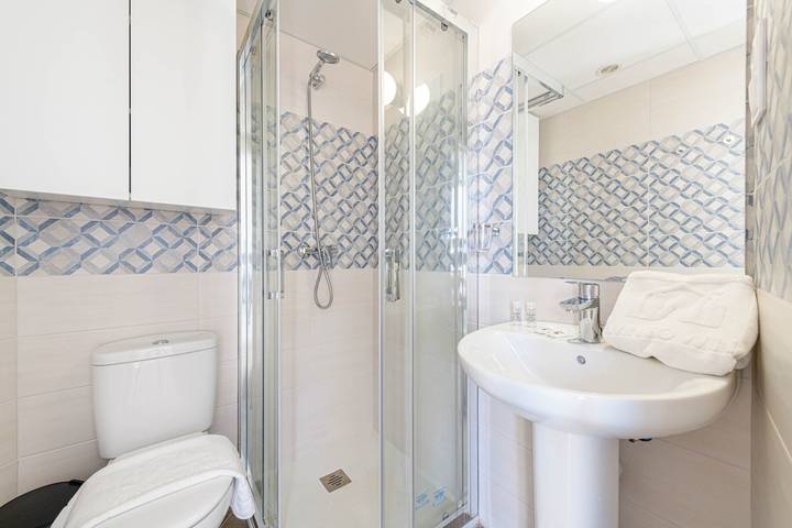 Apartamento entero, Wintowinrentals Ático con Terraza Privada en el Centro de Rincón de la Victoria in Écija, Provincia de Sevilla