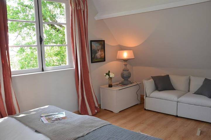 Gîte pour 2 personnes, avec jardin ainsi que piscine et jacuzzi à Saint-Denis-lès-Martel - 4