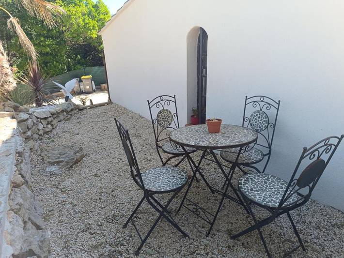 Location de vacances pour 7 personnes, avec jardin et terrasse à Sainte-Anastasie-sur-Issole - 4