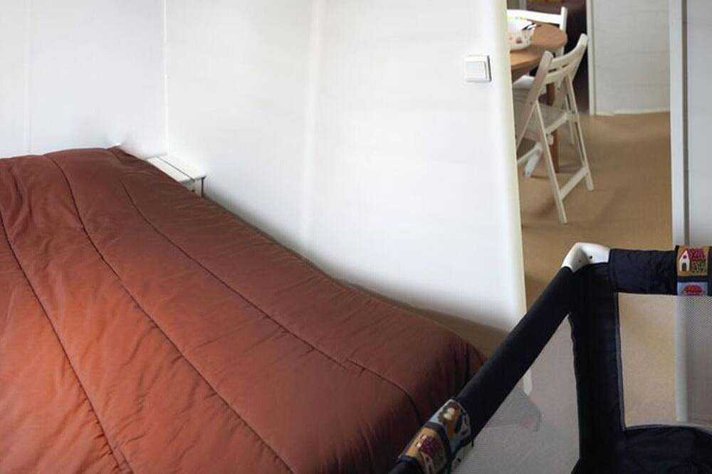 Mobil home confortable avec terrasse à Bretignolles-sur-Mer in La Chaize-Giraud, Vallée de la Loire