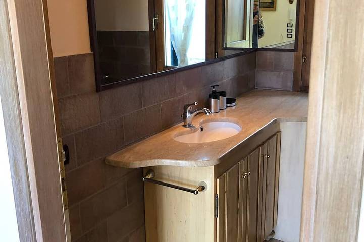 Villa  luminosa di campagna, con veranda, piscina, giardino, vicino Firenze in Buggiano, Provincia di Pistoia