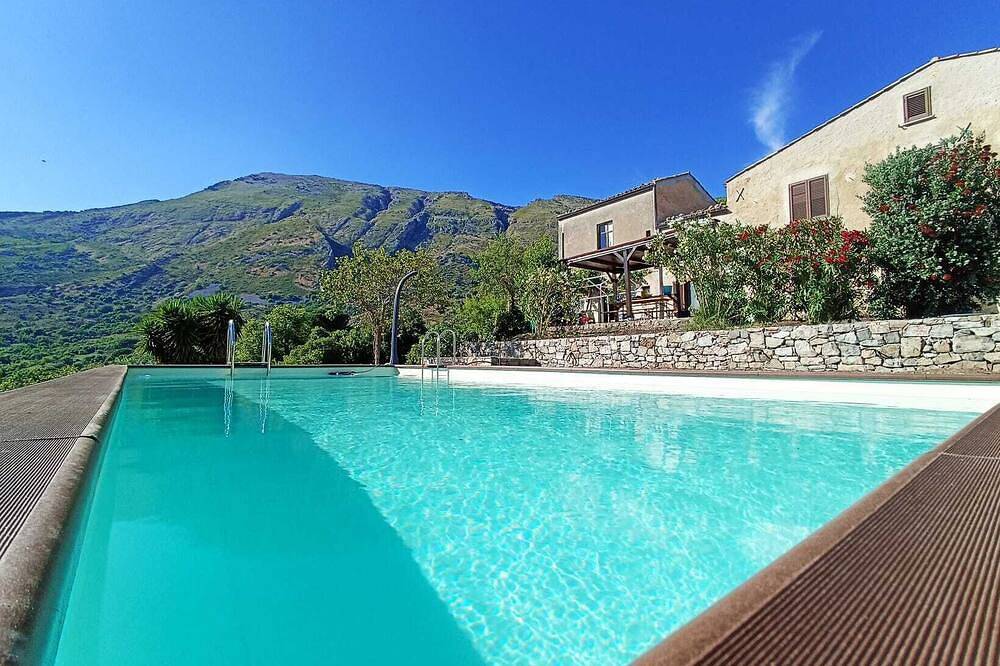 House of the Sun in Polizzi Generosa, Palermo Provinz