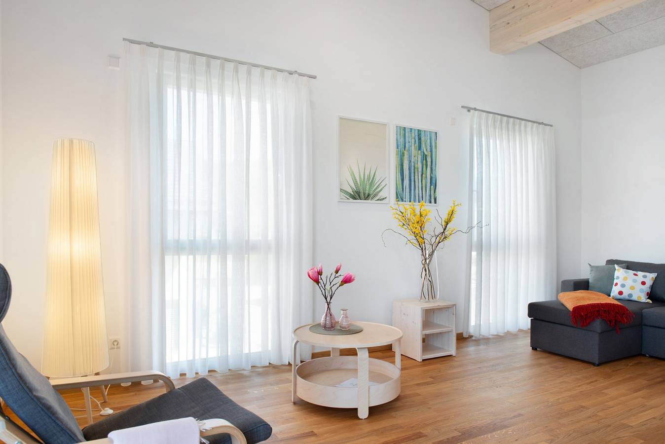 Entire apartment, Deluxe Apartment 'Zeder' with Shared Terrace, Balcony and Wi-Fi in Pfullendorf, Region Bodensee-Oberschwaben