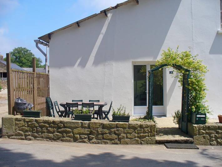 Gîte pour 6 personnes, avec Jacuzzi et Terrasse ainsi que Jardin et Piscine à Plouhinec (Morbihan) - 4