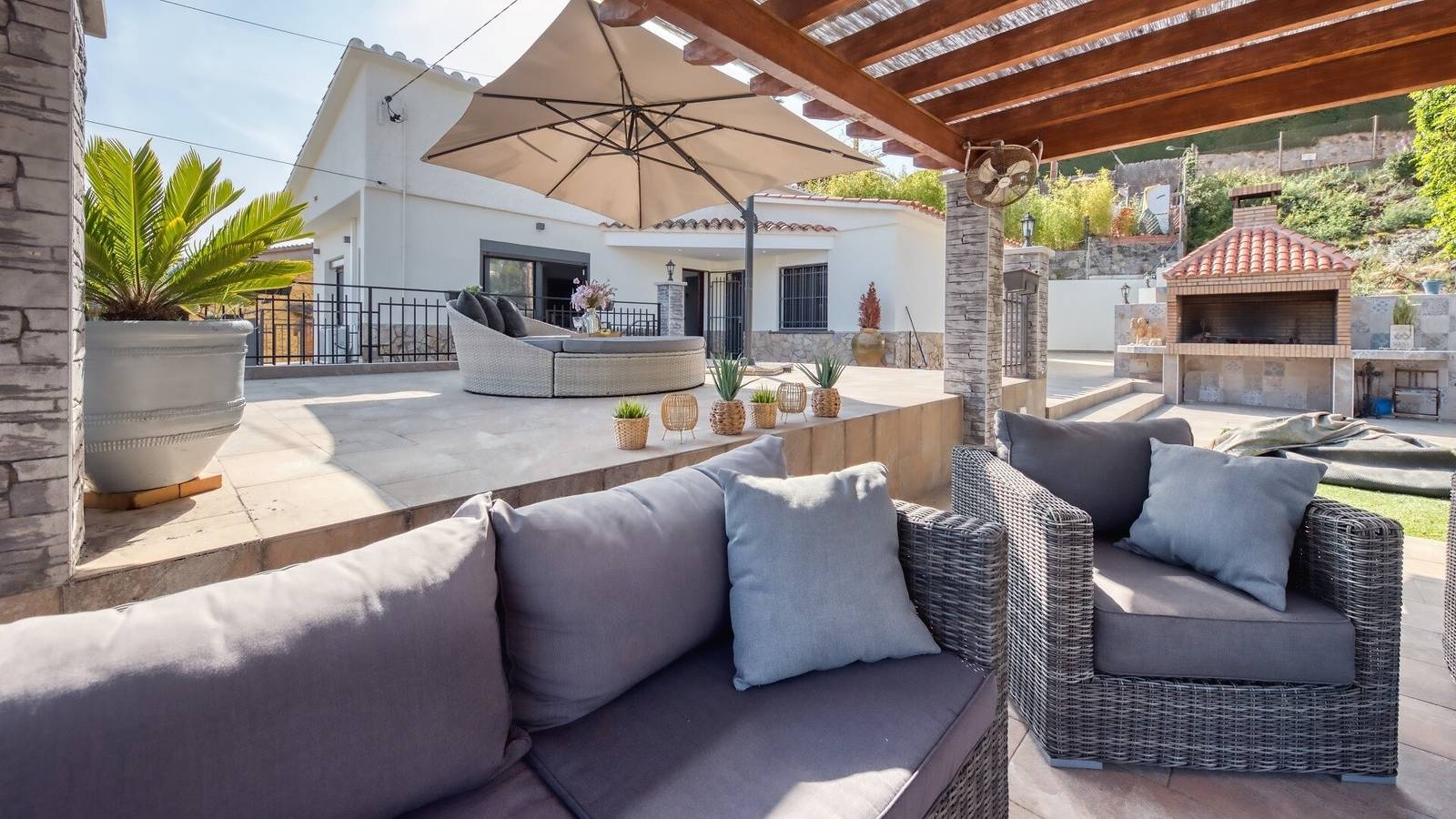 Villa "Costacabana - Villa Palmera" con piscina privada y Wi-Fi in Roca Grossa, Lloret de Mar