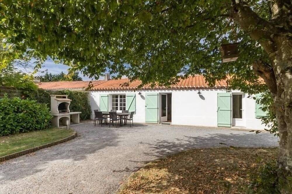 Casa rural renovada: tranquilidad, jardín cerrado, cerca de la playa, ideal para familias in Bourgneuf-en-Retz, Côte de Jade