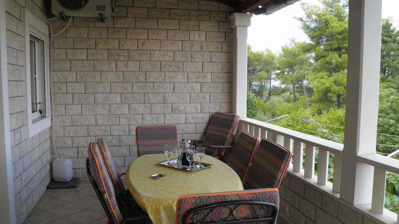 Ganze Ferienwohnung, Ferienwohnung für 6 Personen (57 m²) in Mirca in Mirca, Supetar