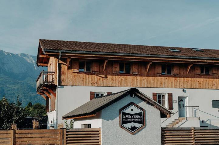 Maison d’hôte pour 2 personnes, avec vue et jardin, animaux acceptés à Cluses - 2