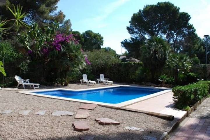 Villa für 8 Personen, mit Garten und Balkon - 1