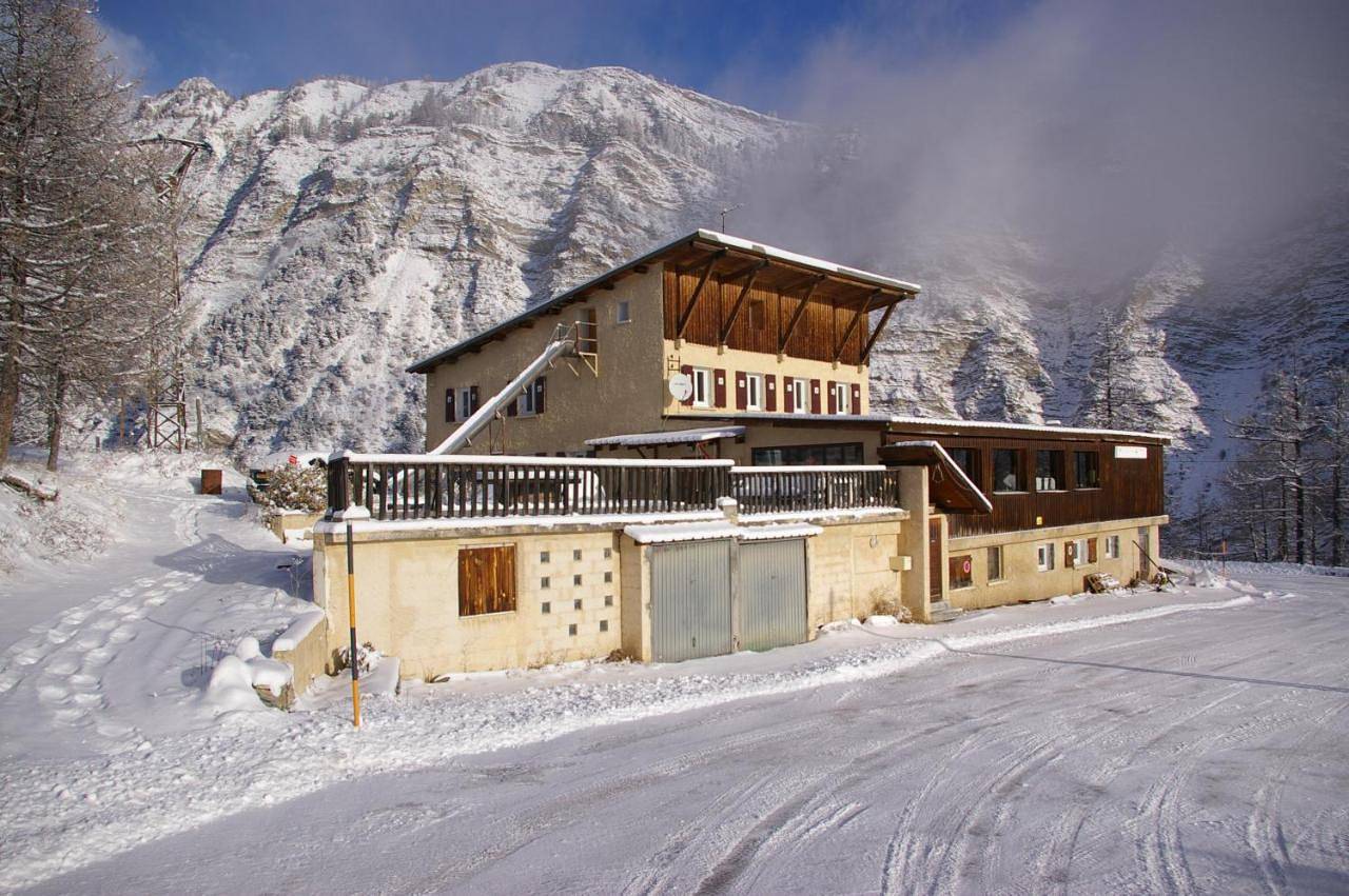 Quadruple Room with Mountain View in La Condamine-Châtelard, Région de Barcelonnette