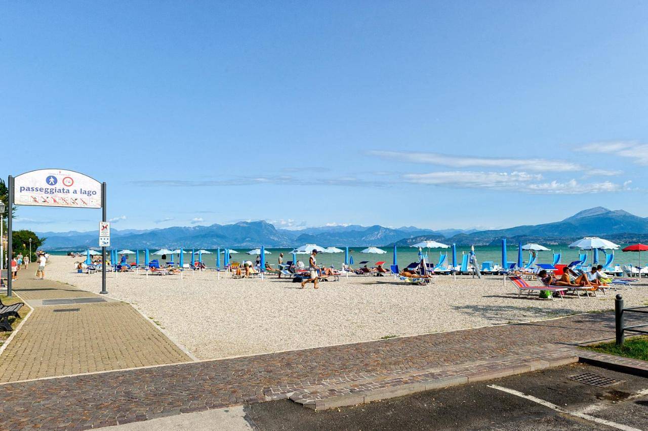 Villa Azdora in San Benedetto (Peschiera del Garda), Peschiera del Garda