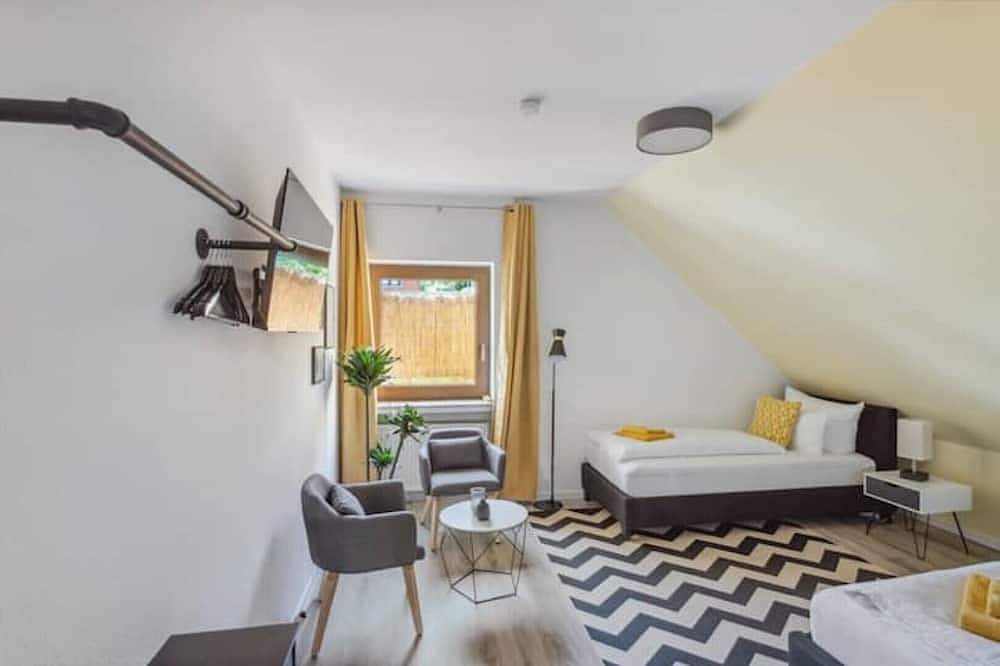 Ganze Wohnung, Charysma: Weserufer | stylish | alle Schlafzimmer mit Smart-Tv | 2 Parkplätze in Hameln, Weserbergland