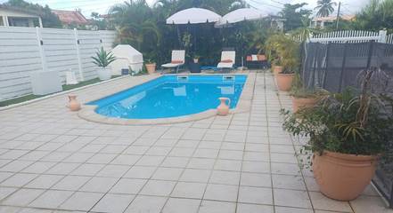 Appartement de vacances pour 2 personnes, avec jardin et piscine en Martinique