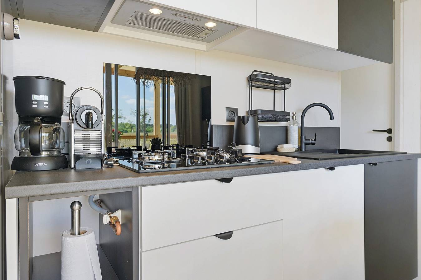 Chalet 'Martinette' with Private Terrace, Balcony and Wi-Fi in Saint-Pair-sur-Mer, Côte de la Déroute