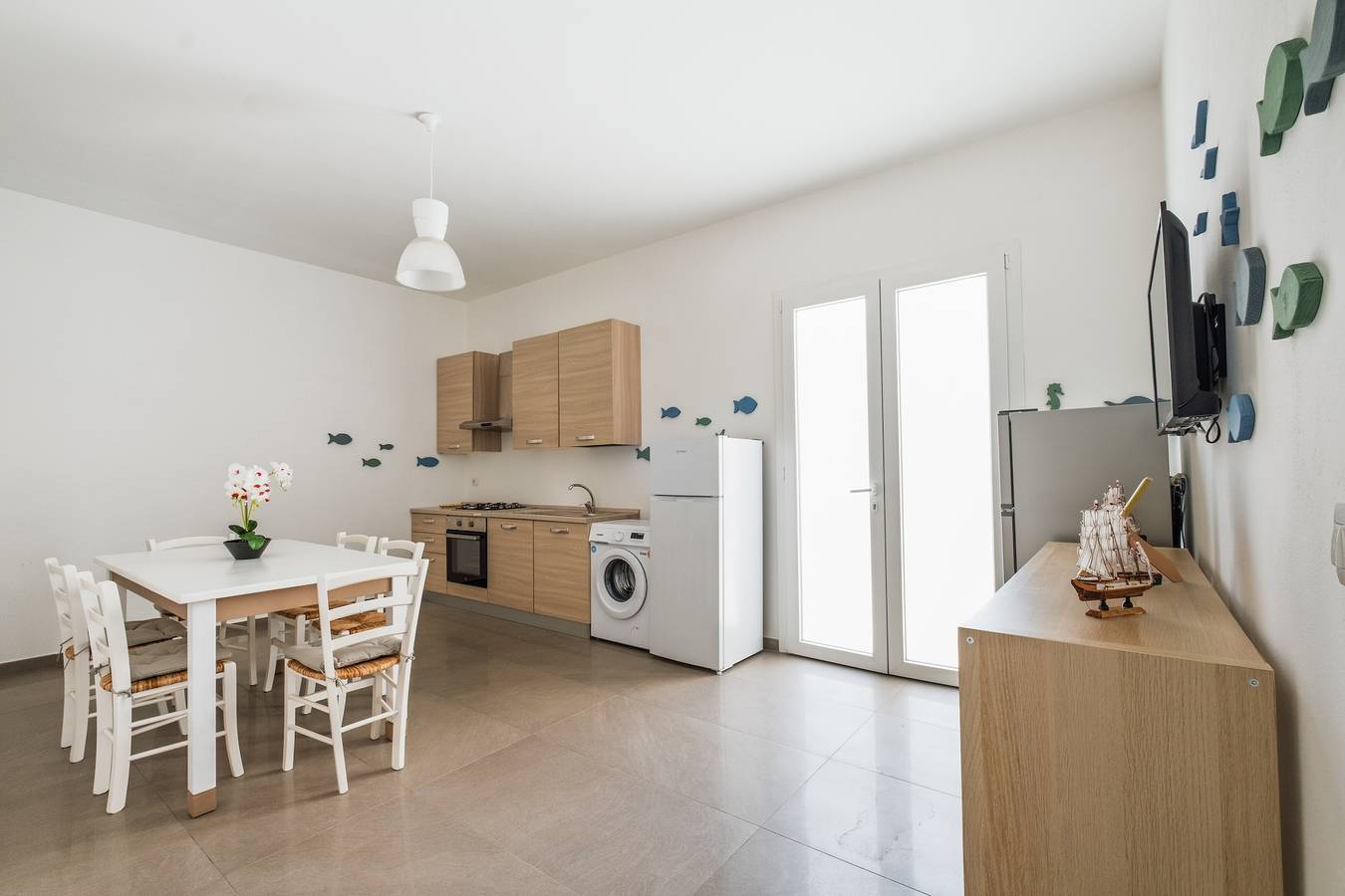 Mirèa – Luxuriöse Küstenvilla mit Gemeinschaftsgarten, Wlan und Klimaanlage in Porto Cesareo, Golf von Tarent