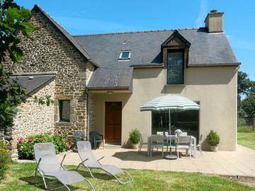 Gîte pour 6 personnes, avec jardin et terrasse à Le Tronchet
